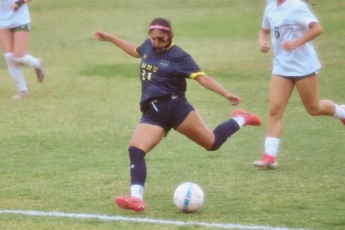 Second-Half Surge Lifts Wayland Past Oklahoma Panhandle State, 3-1
