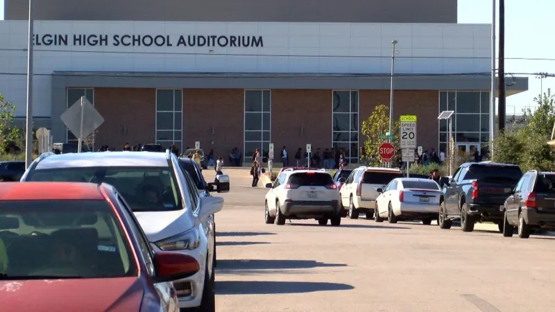 'People were shouting, people were crying,' Elgin student recalls lockdown