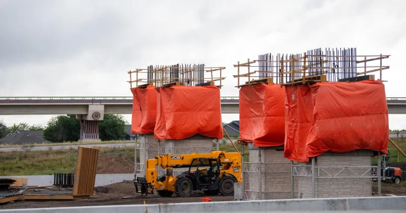 Emerald Parkway to close beneath Highway 6 for bridge work
