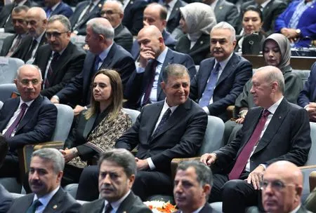 Mayor of Turkey's secular stronghold Izmir joins Erdogan's party