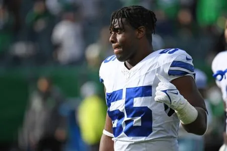 Colts add veteran DE Carl Lawson to practice squad