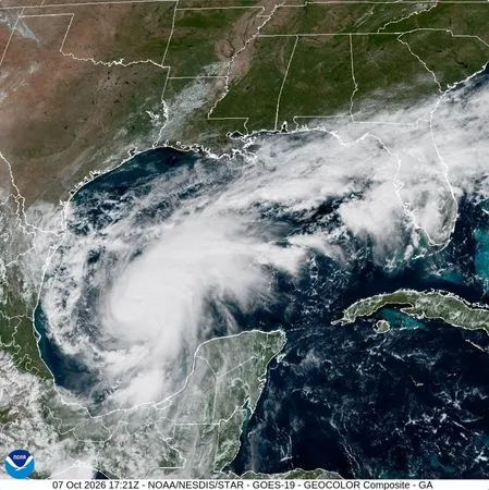 Tropical Storm Isaias forecast to hit US Gulf coast as hurricane early Saturday