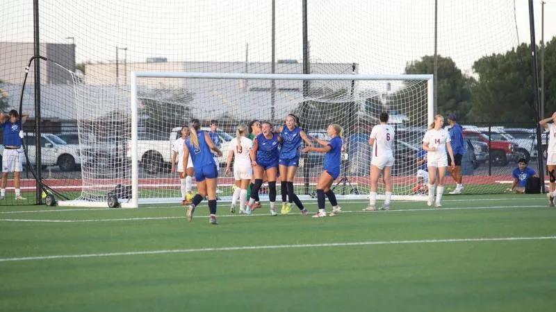 Curs, Clair Combine to Beat TAMIU