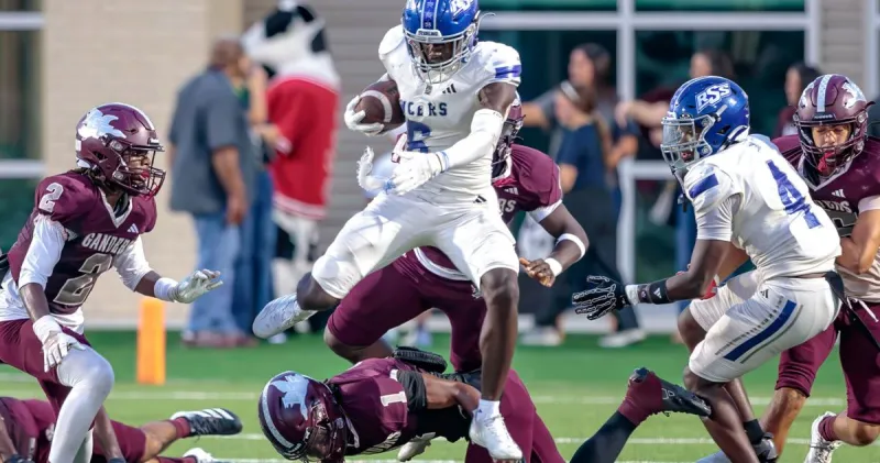 Playoff dreams at stake for Pats, Coogs, Rangers