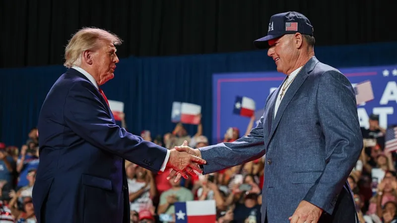 Trump says Roger Clemens will receive Presidential Medal of Freedom at San Antonio rally