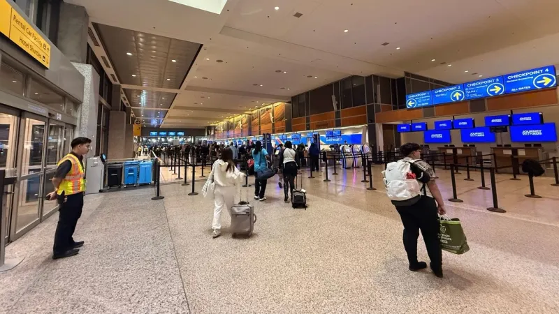 Austin airport expects more than 40,000 departing travelers Thursday