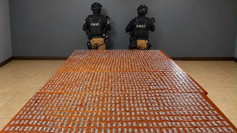 Meth stash seized in Chihuahua City after suspect drops backpack and escapes police