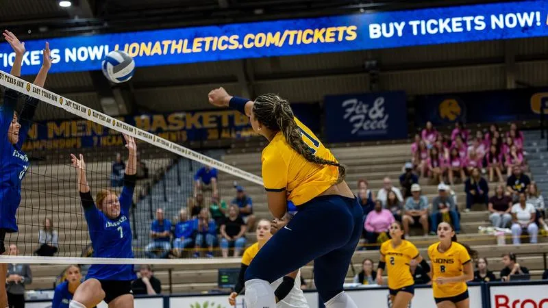 Lion Volleyball falls in four to A&M-Corpus Christi