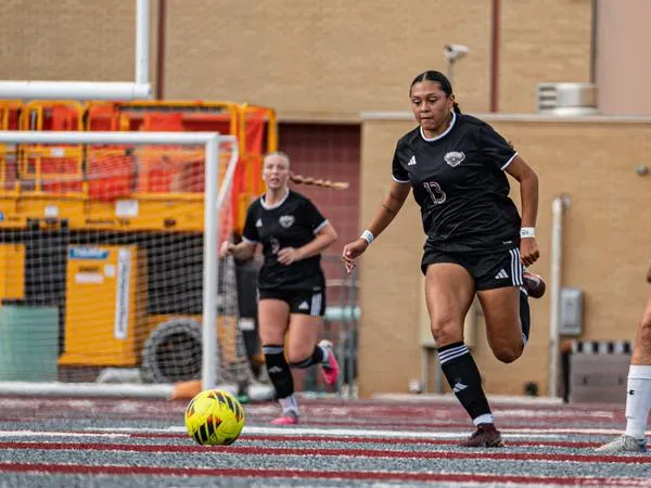 War Hawks Fall to Mary Hardin-Baylor on the Road