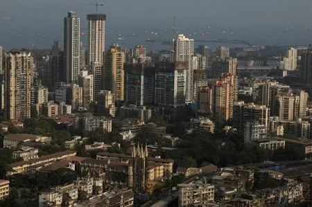 World economic growth to slow to 2.6% in 2026, UN trade body says