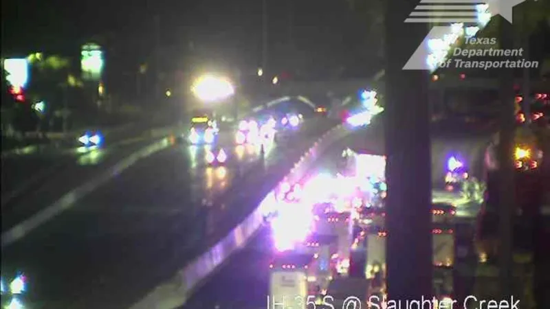 Rollover crash closes southbound I-35 at Onion Creek Parkway