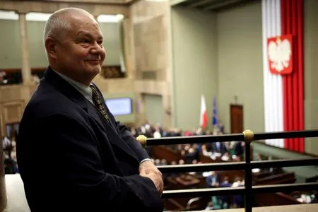 Polish parliamentary committee says central bank chief should face State Tribunal