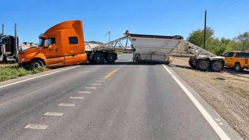 Shackelford County sheriff seeks witnesses after gravel spill on SH 351