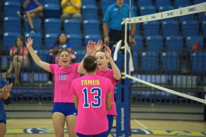 Javelinas get victory in pink as they soar past Eagles, 3-1