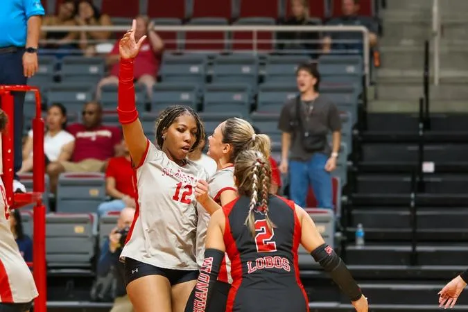 Lobos Play Tough Against Greyhounds