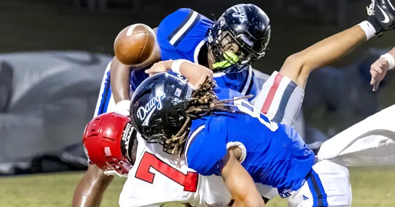 Reagie leads Bulldogs past Groveton