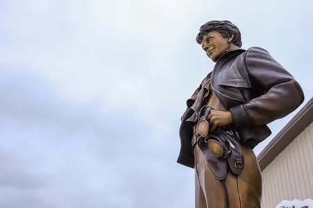 Amelia Earhart expedition heads to Pacific atoll hoping to find her plane
