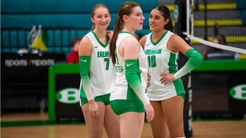 CUBETTE VOLLEYBALL FALLS TO HUNTSVILLE ON THE ROAD