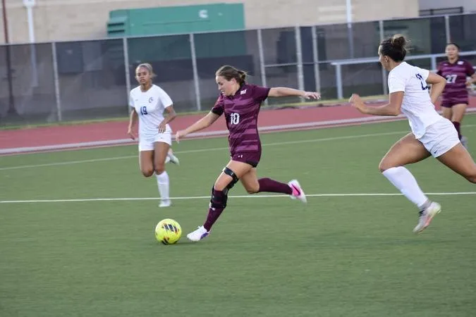 Putnam's Brace Pushes Lady Buffs Past UT Tyler 2-1 for Fourth Straight Win