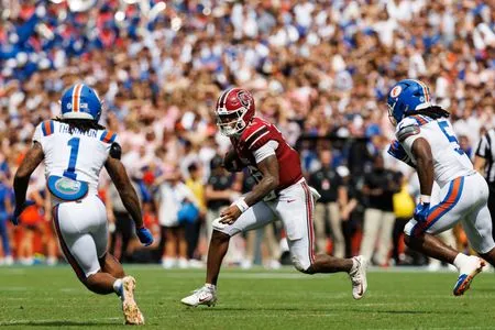 Top 25 roundup: South Carolina hands No. 16 Florida second straight loss