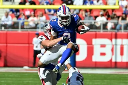 Bills WR DJ Moore questionable, DT Ed Oliver out vs. Rams