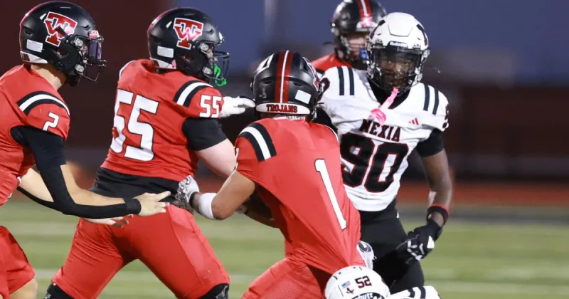 Mexia's defense slams door on West's late comeback bid in 21-19 win