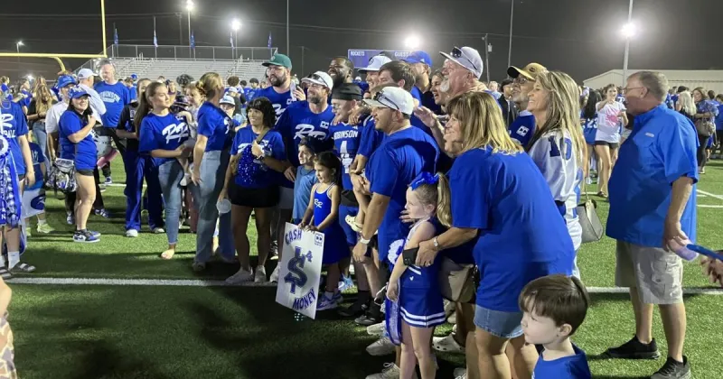 Cash Cleere 'chunked it deep' for a TD as Robinson escapes Salado, 28-24