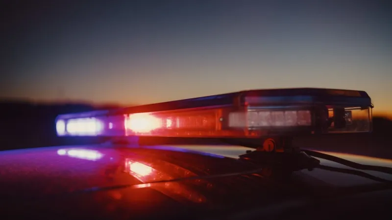 Man with gunshot wound found by police at North Side intersection, police investigate