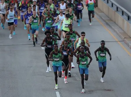 Athletics-Feysa holds off Lokedi to win Chicago Marathon, Kipruto triumphs in men's race