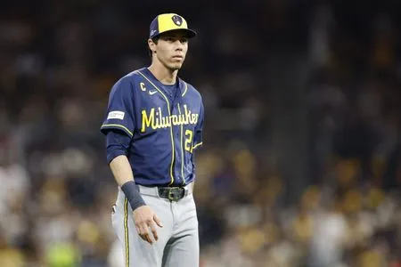 Christian Yelich not in Brewers' lineup against Dodgers' Tarik Skubal