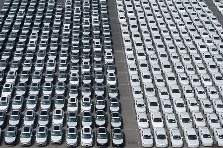 China home car sales downturn continues, exports retain momentum