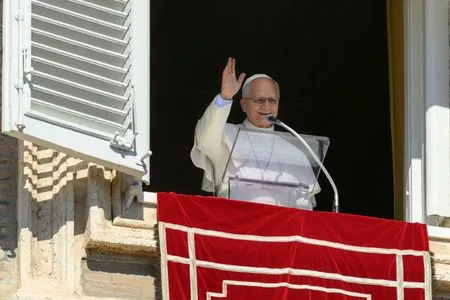 Pope Leo sticks to busy schedule before surgery to remove lung nodule