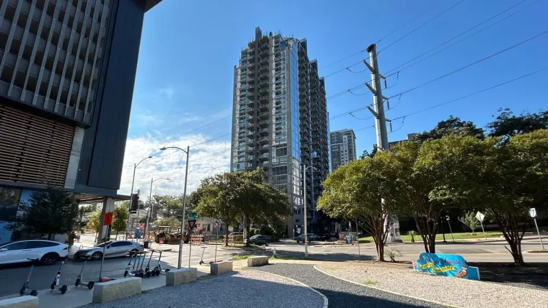 The Receipts: Months of elevator outages leave Austin high-rise residents climbing