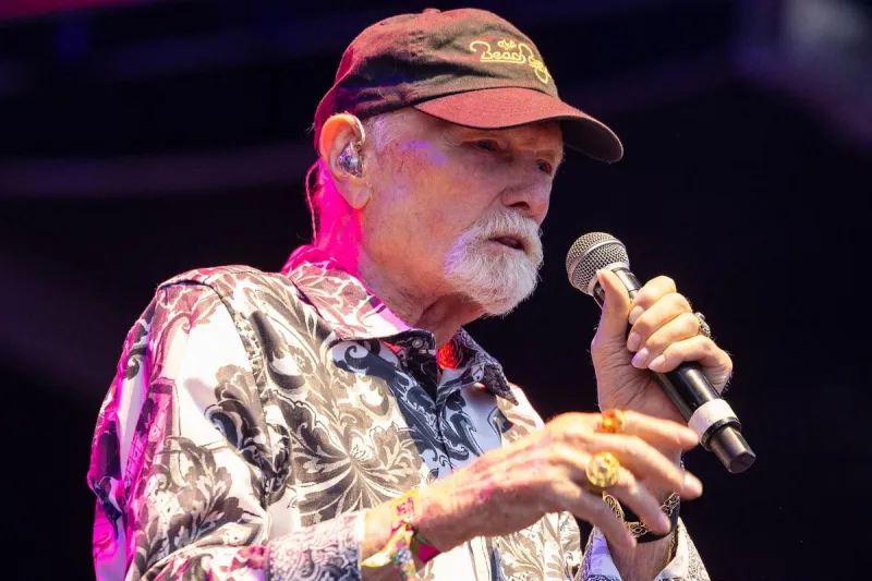 Mike Love's Beach Boys Return
