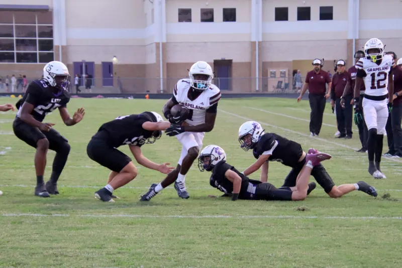 Sandies Hand Unbeaten Cushing Its First Loss, 29-7