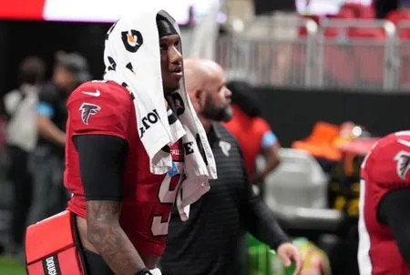 Reports: Michael Penix Jr.'s rib injury not serious