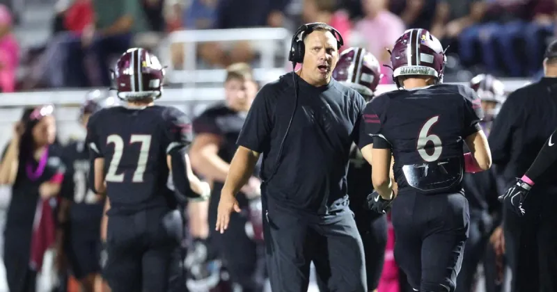 Davenport tops LBJ Austin behind backup QB, eyes first-place Billies