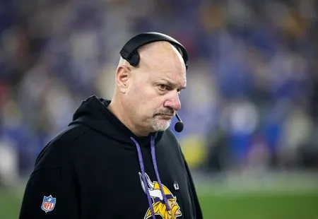 Cowboys, hoping to fix defensive woes, hire veteran coach Mike Pettine