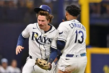 ALCS notebook: Rays 3B Junior Caminero OK after on-field collision