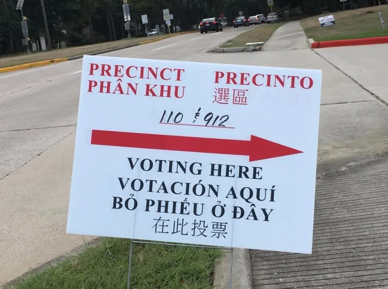 Poll: Democratic candidates lead Republicans among likely Harris County voters in top statewide races