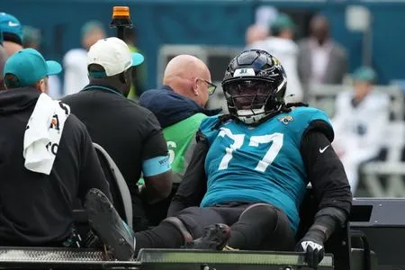 Reports: Jaguars LT Anton Harrison (knee) to undergo surgery