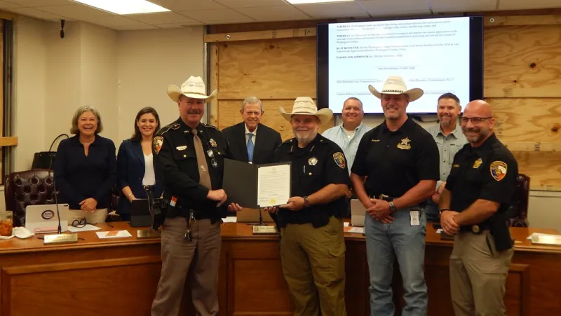 WASHINGTON CO. COMMISSIONERS HONOR LAW ENFORCEMENT WITH PROCLAMATION