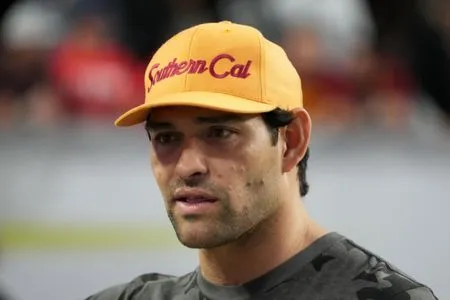 Report: Mark Sanchez reaches agreement with truck driver in Indy altercation