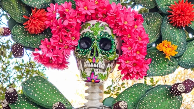 PHOTOS: Catrinas at the Botanical Garden