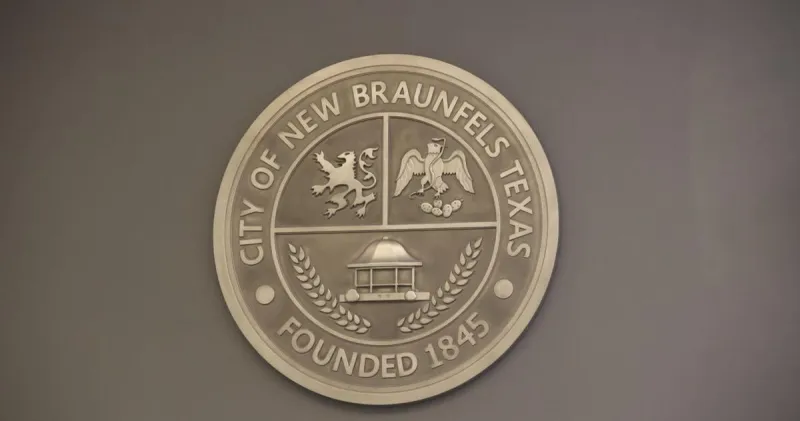 New Braunfels Council approves installation of 'In God We Trust' motto in chambers