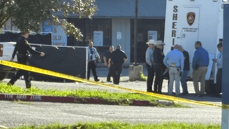 Victim killed in double shooting outside hookah lounge identified, suspects at large