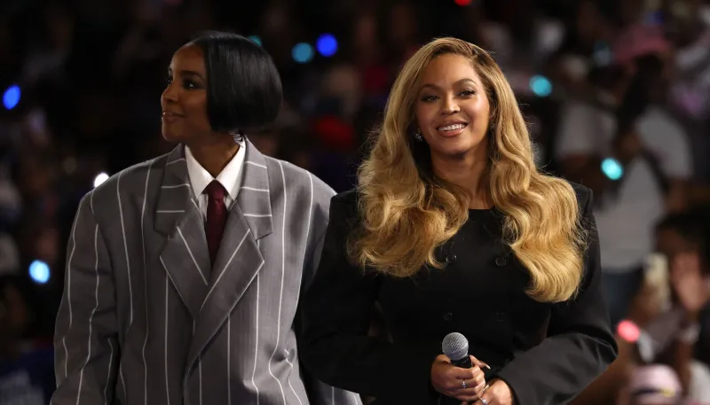 Beyonc, Kelly Rowland Open Knowles-Rowland House in Houston