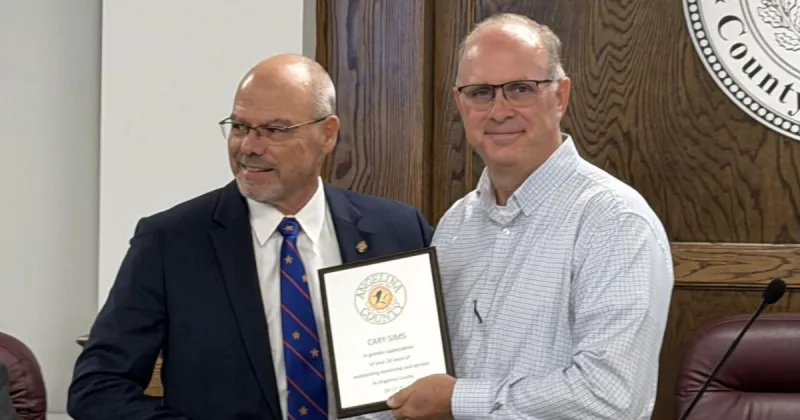 Commissioners approve Sims' resignation, road equipment purchase, sheriff's grant application