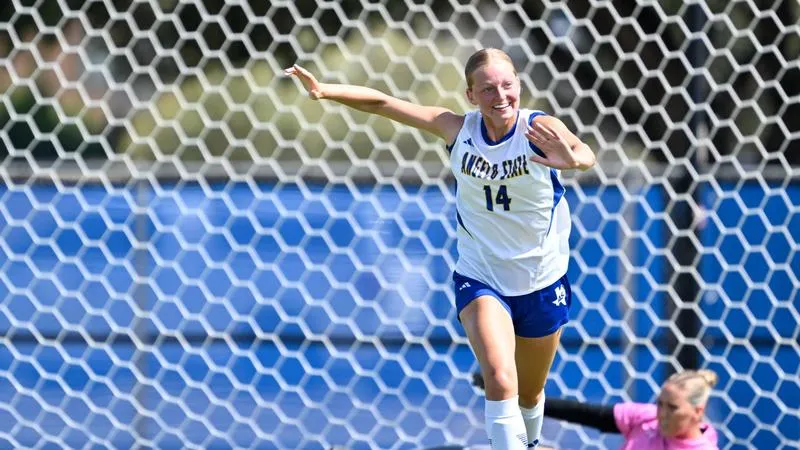 Rambelles Fall to UT Tyler 3-0