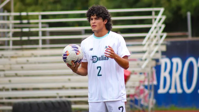 Comets Tie First-Place Rattlers 0-0